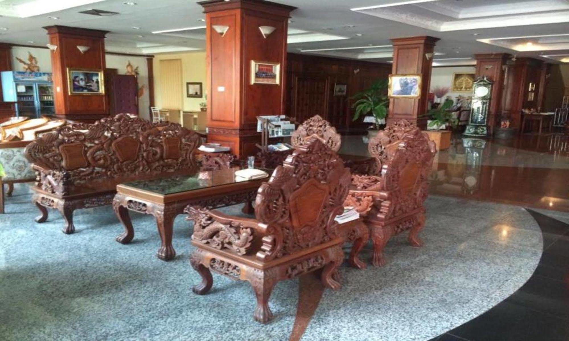 Angkham Hotel Vientiane Buitenkant foto