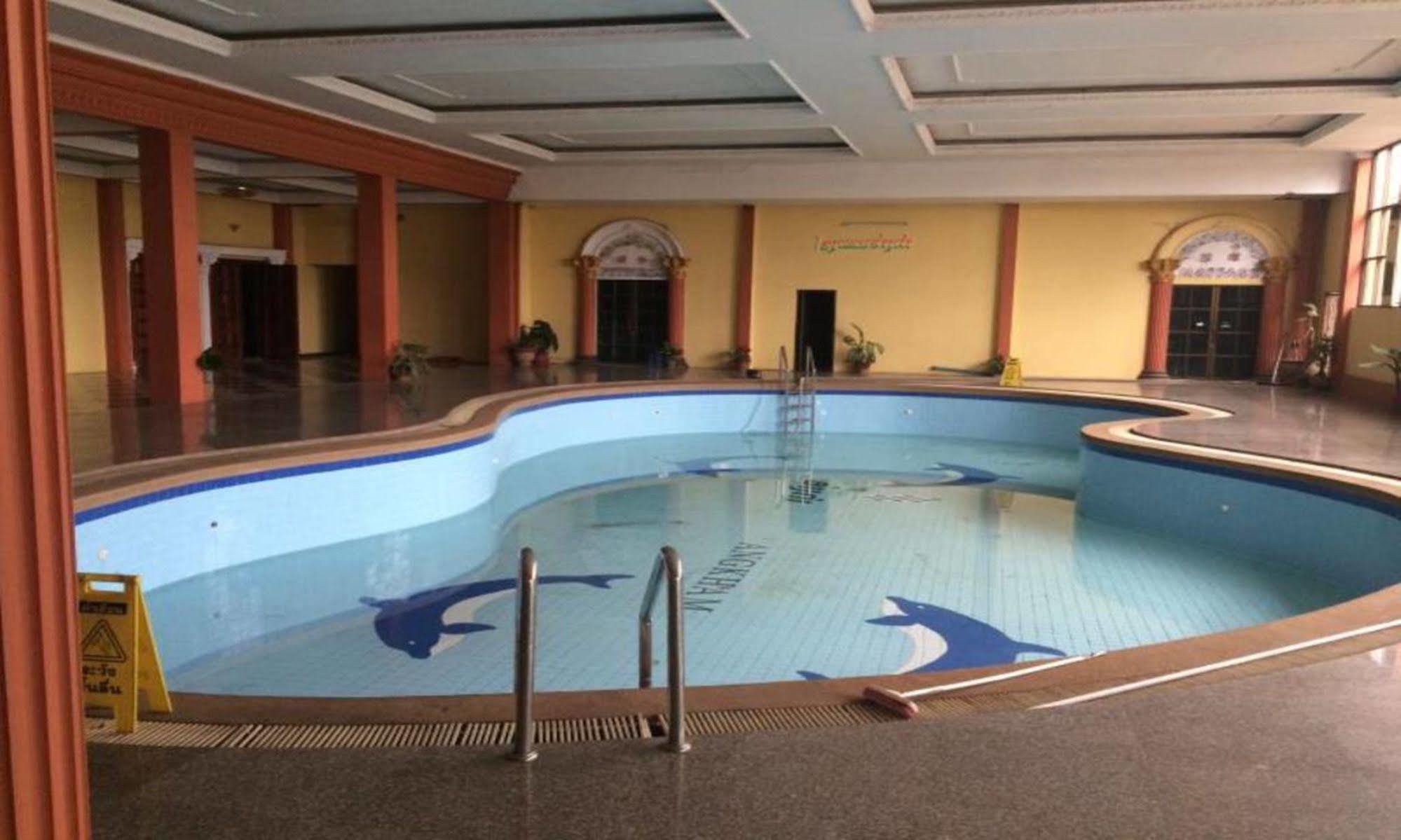 Angkham Hotel Vientiane Buitenkant foto