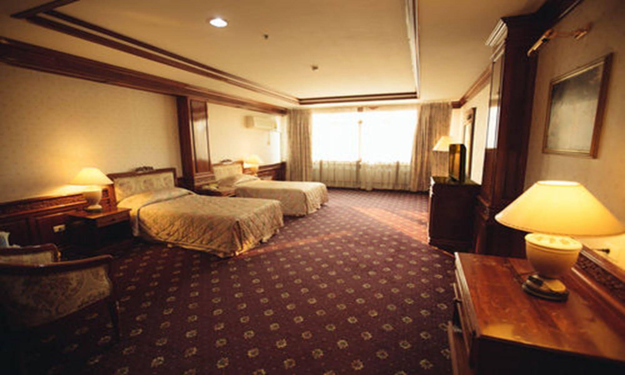 Angkham Hotel Vientiane Buitenkant foto